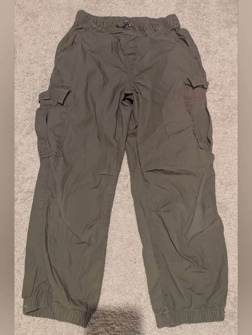 GAP Kids Easy Cargo Parachute Pants 🫒 Olive 🫒 Size 8